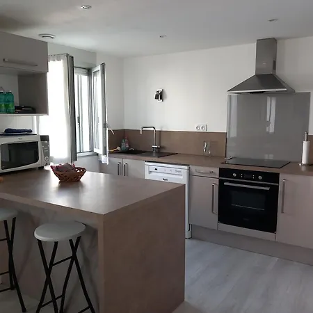 Maison A 100m De La * 拉图巴里