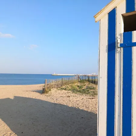 Maison A 100m De La *